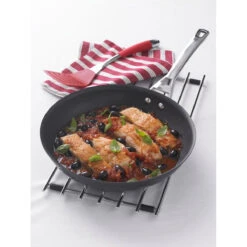 Infinite Non-Stick Skillet & Saucepan Set - 6 Pieces 25 Infinite Non-Stick Skillet & Saucepan Set - 6 Pieces -Circulon CirculonInfiniteLifestyle 2 5901dbb9 6130 4080 9a5c 3f1ff84da663