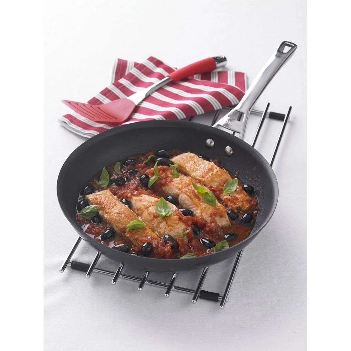 Infinite Non-Stick Skillet & Saucepan Set - 6 Pieces 12 Infinite Non-Stick Skillet & Saucepan Set - 6 Pieces - Image 12