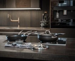 22cm Frying Pan -Circulon m5011275889035 black xl 3